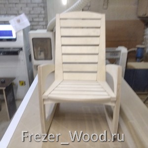 Дизайнерское кресло качалка из фанеры